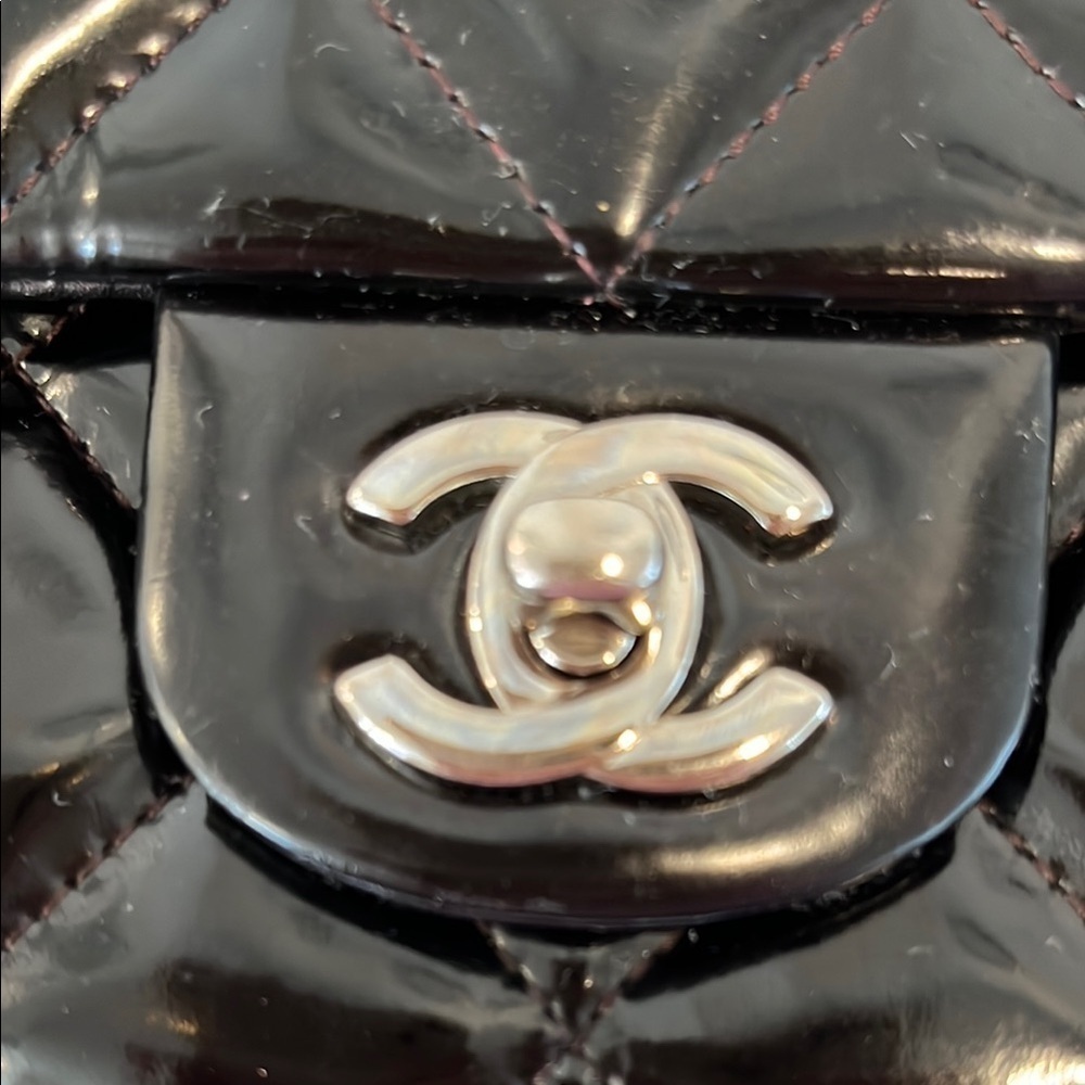 CHANEL Black Quilted Shoulder Bag - Picture 8 of 9